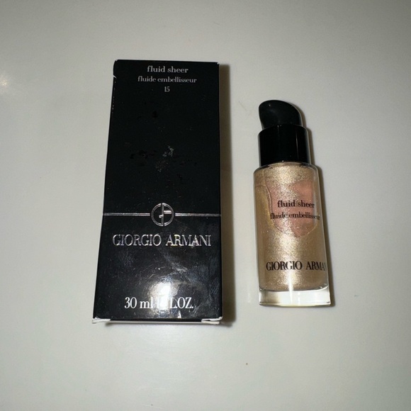 Giorgio Armani Gold Highlighter Makeup - Picture 3 of 4